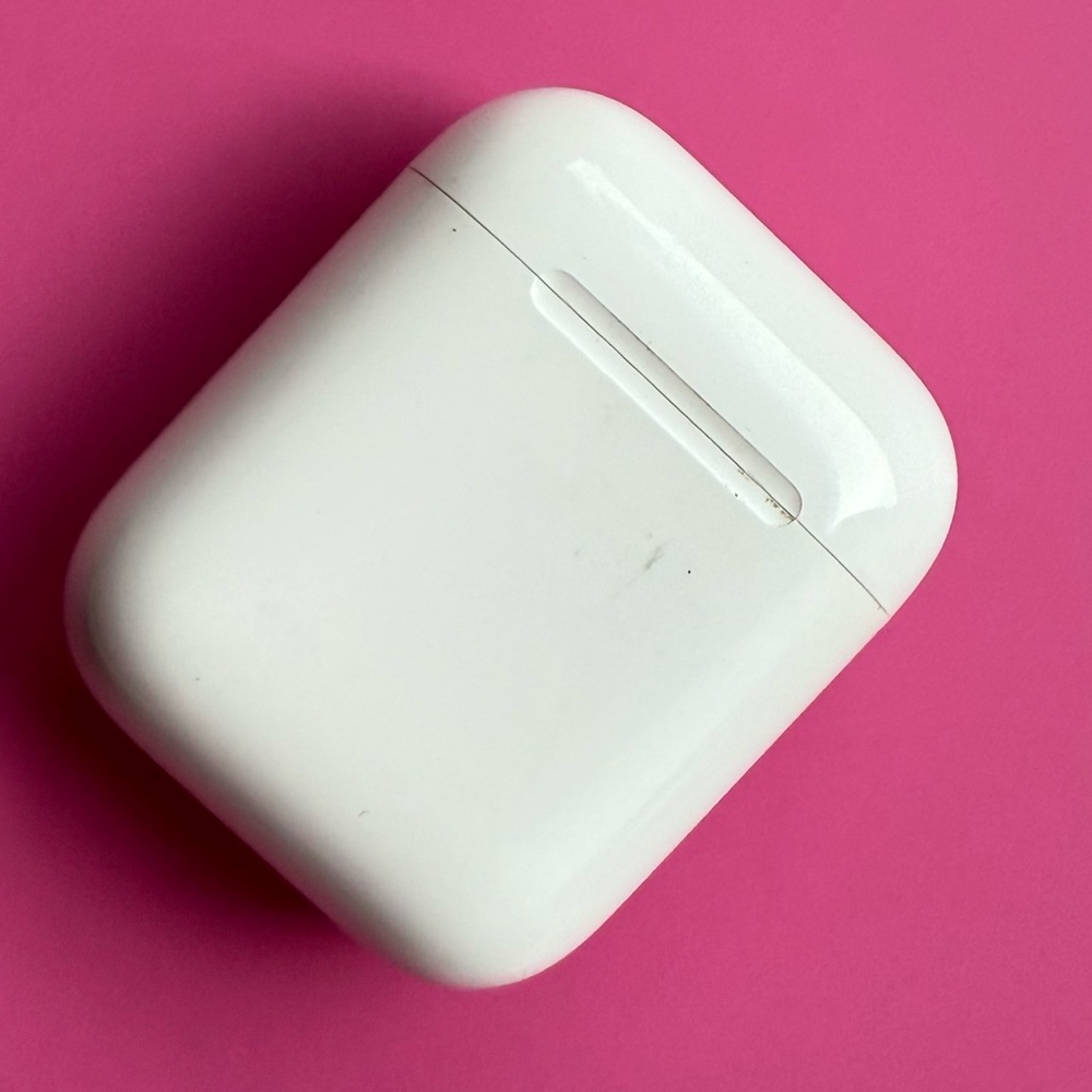 Apple AirPods (2nd Generation) - Picture 6 of 6